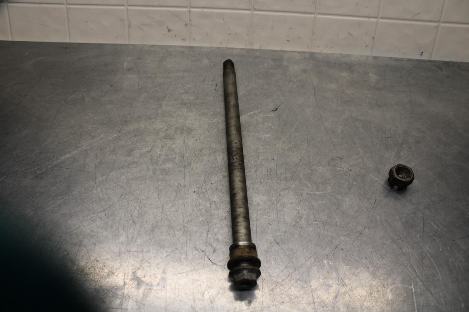 2006 Kawasaki Vulcan 900 VN900B Classic REAR AXLE BACK WHEEL PIVOT BOLT  BB585