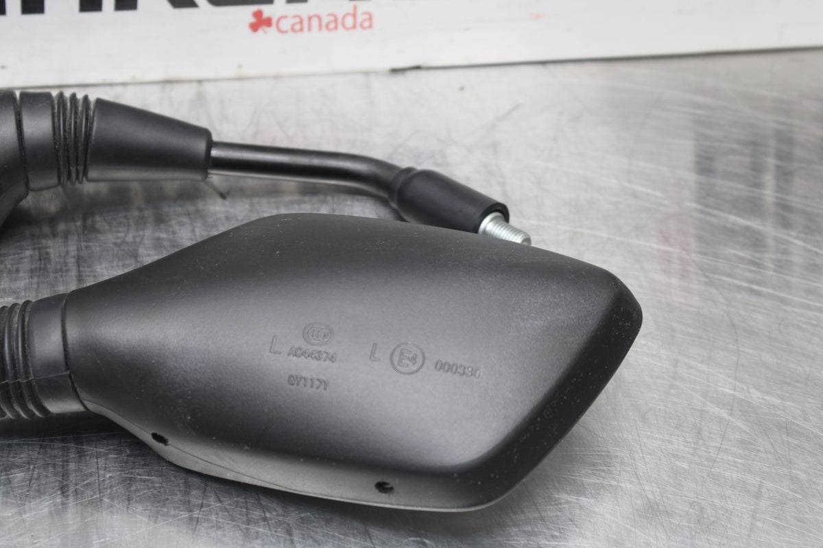 15 SUZUKI GW250F REAR VIEW MIRROR SET PAIR MIRRORS BB789