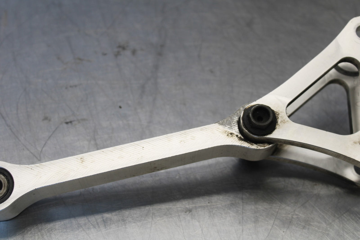 05 YAMAHA YZF R6 REAR DOGBONE SHOCK LINKAGE LINK BB894