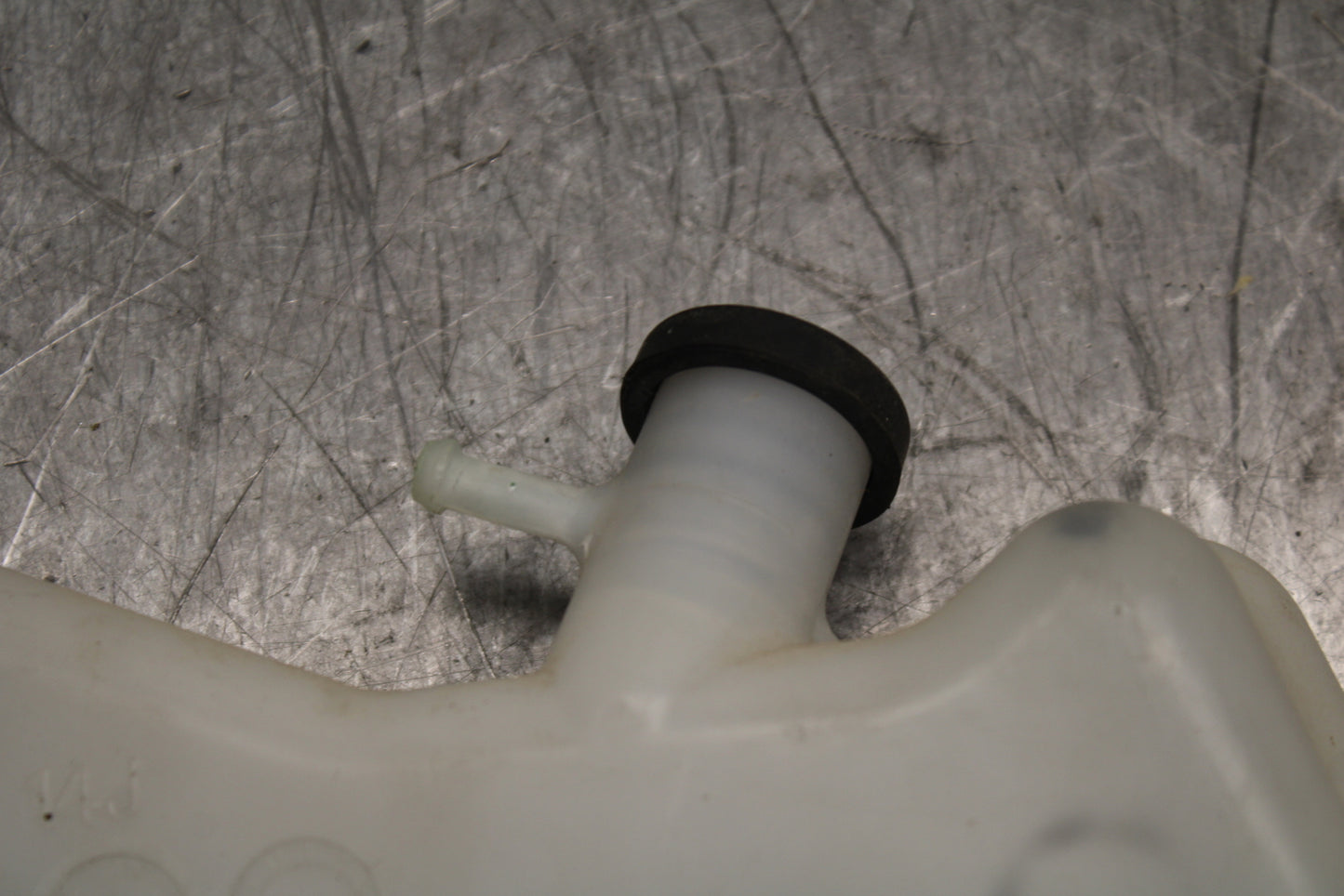13 SUZUKI GSXR750 COOLANT WATER TANK RESERVOIR BOTTLE BB110