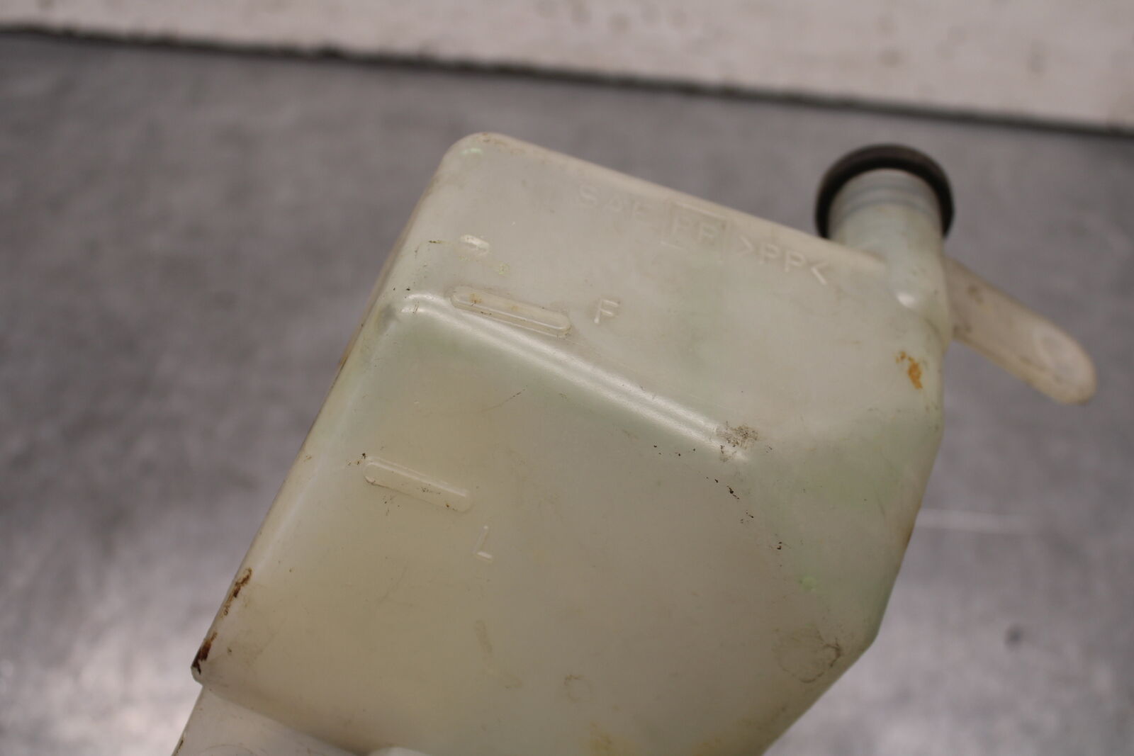 05-06 SUZUKI BOULEVARD M50 COOLANT WATER TANK RESERVOIR BOTTLE BB671