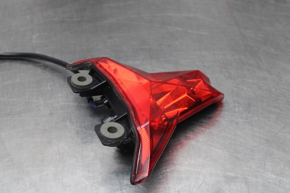 24-25 KAWASAKI NINJA ZX4R REAR TAIL TAILLIGHT BACK BRAKE LIGHT BB840