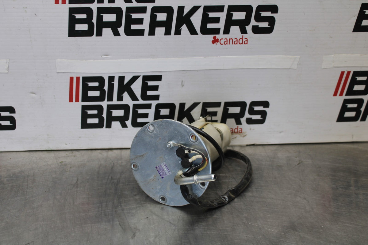09 KAWASAKI CONCOURS 14 ZG1400B FUEL PUMP GAS PETROL SENDER UNIT BB875