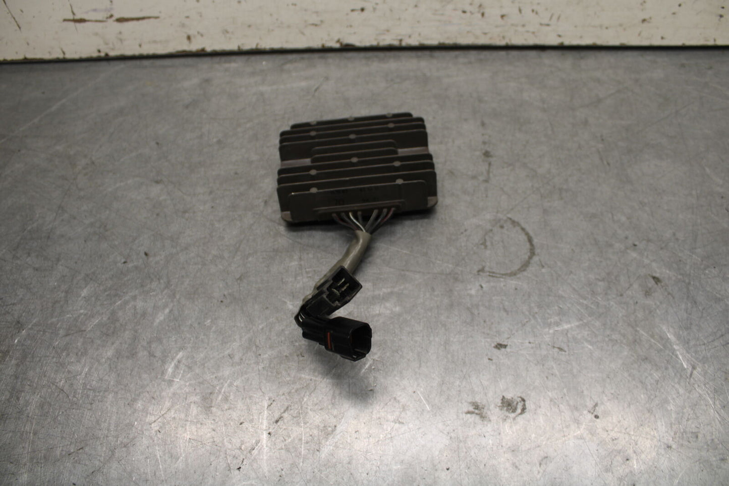 05-06 SUZUKI GSXR1000 RECTIFIER VOLTAGE REGULATOR BB677