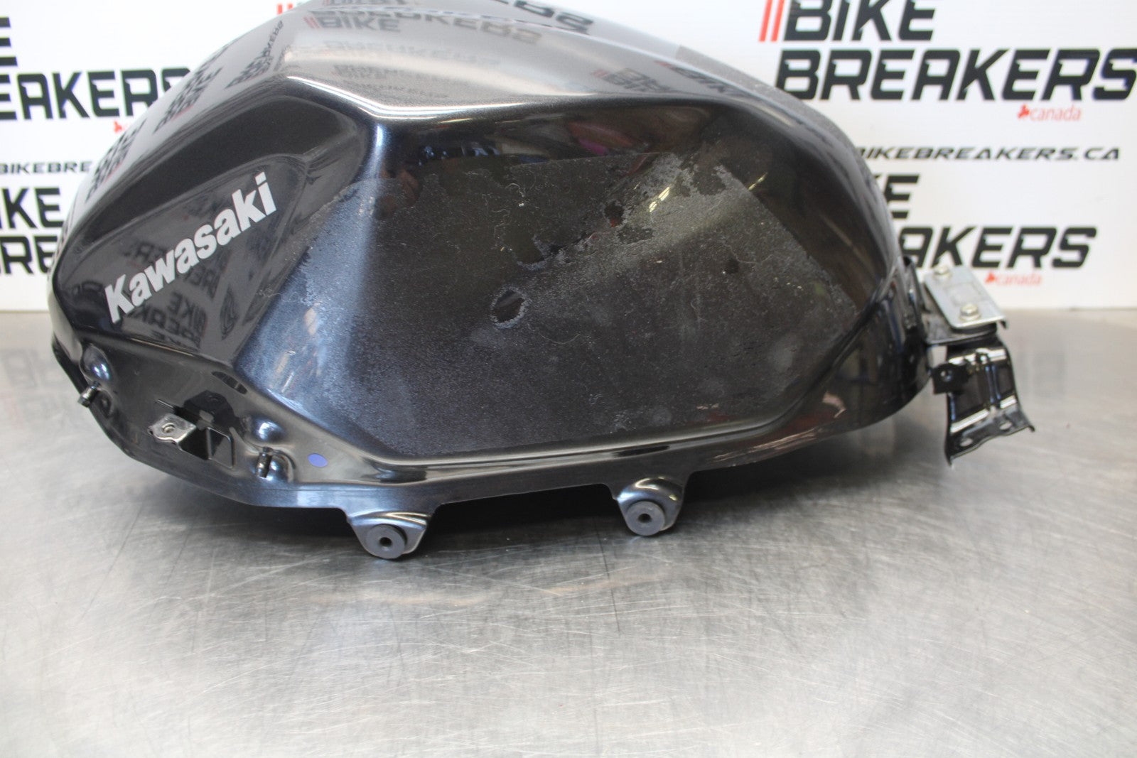 18-23 KAWASAKI NINJA 400 EX400 ABS GAS TANK FUEL CELL PETROL RESERVOIR BB192
