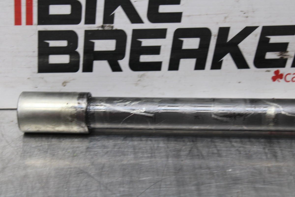 00 SUZUKI GSXR750 FRONT WHEEL RIM AXLE PIVOT BOLT BB820