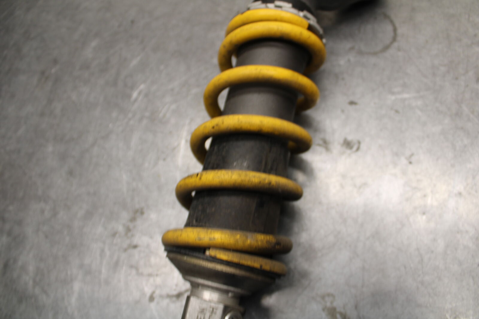 05-06 SUZUKI GSXR1000 REAR BACK SHOCK ABSORBER SUSPENSION 62100-41G00-163 BB677