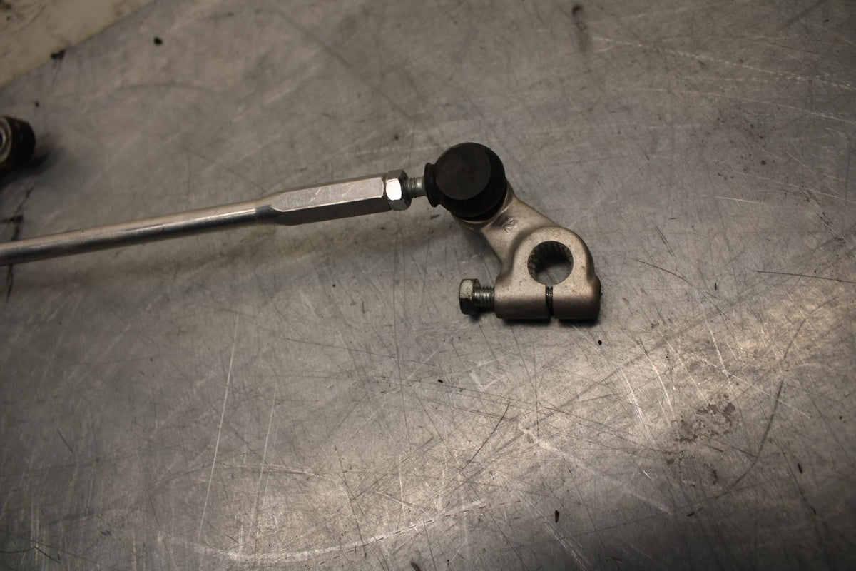 08-10 SUZUKI GSXR750 SHIFTER LINKAGE  LINK PEDAL 25525-01H00 25600-01H01 bb476