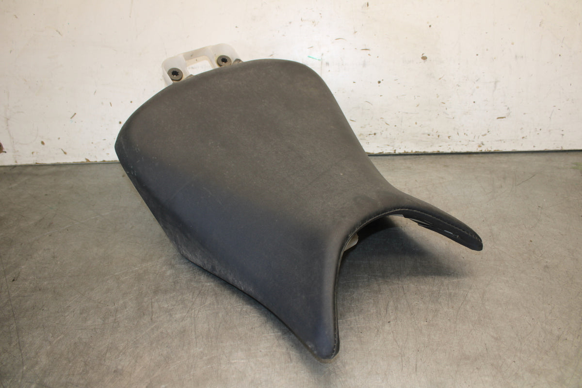 13-15 HONDA CBR500R FRONT DRIVERS SEAT PAD SADDLE PILLION 77100-MGZ-J01 BB704