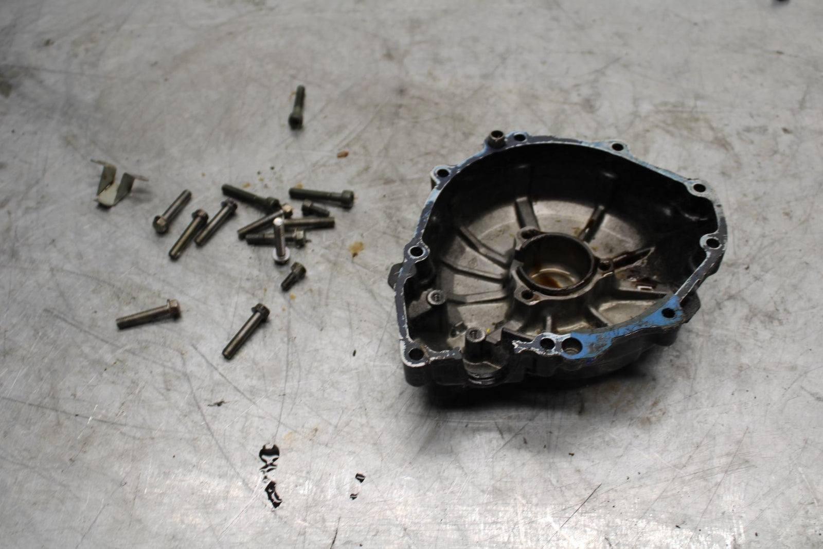 99-07 SUZUKI HAYABUSA GSX1300R STATOR MAGNETO ALTERNATOR GENERATOR COVER BB426