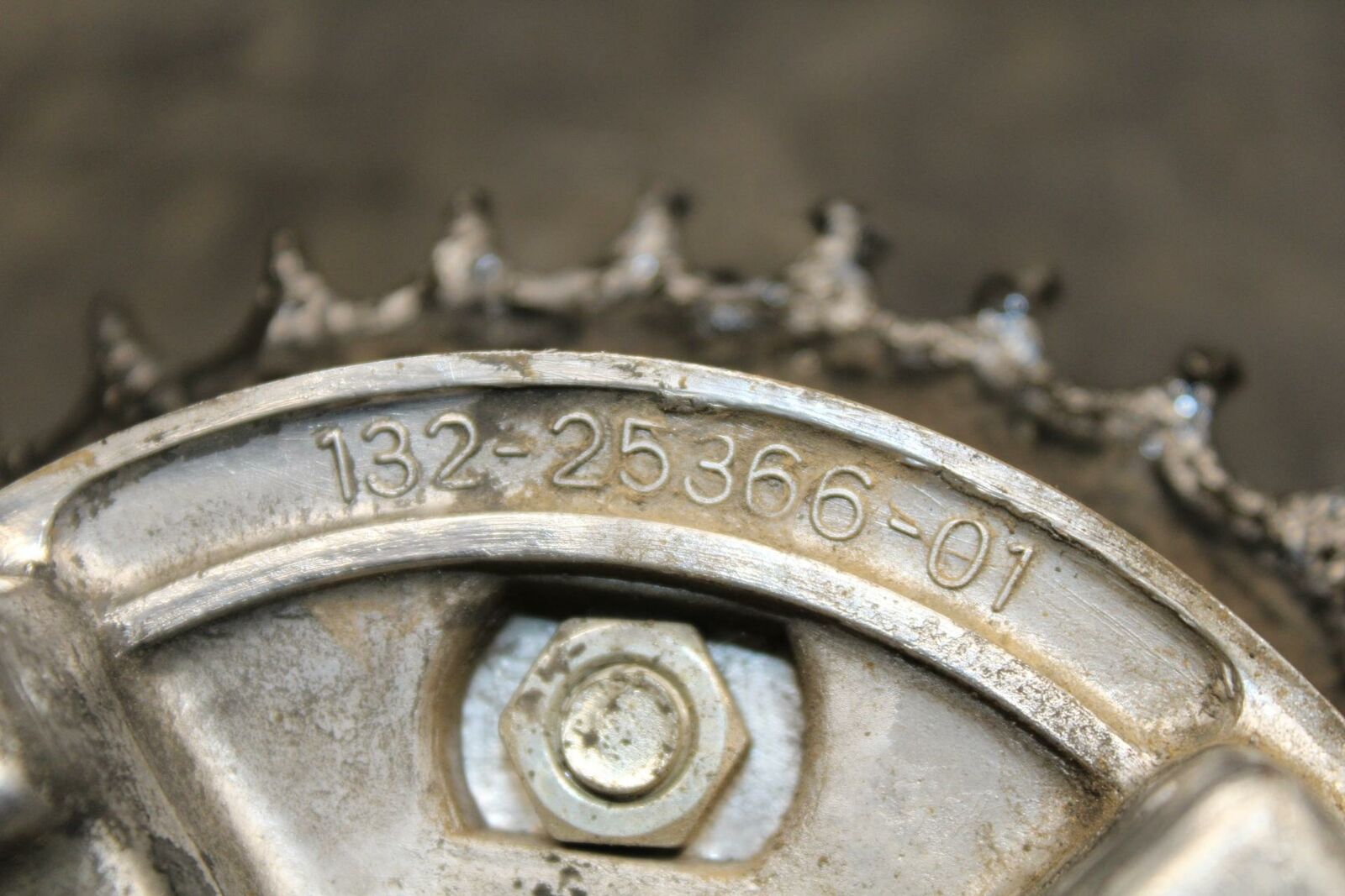 71 YAMAHA L5 REAR BACK WHEEL RIM HUB BB230