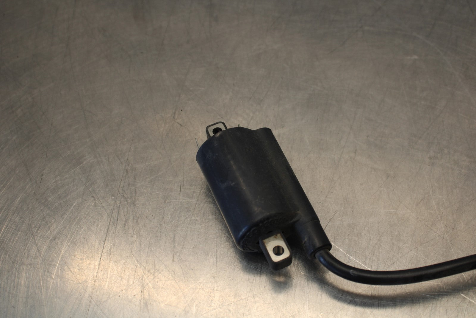 08-18 KAWASAKI KLR650 IGNITION COIL SPARK PLUG CAP  BB183