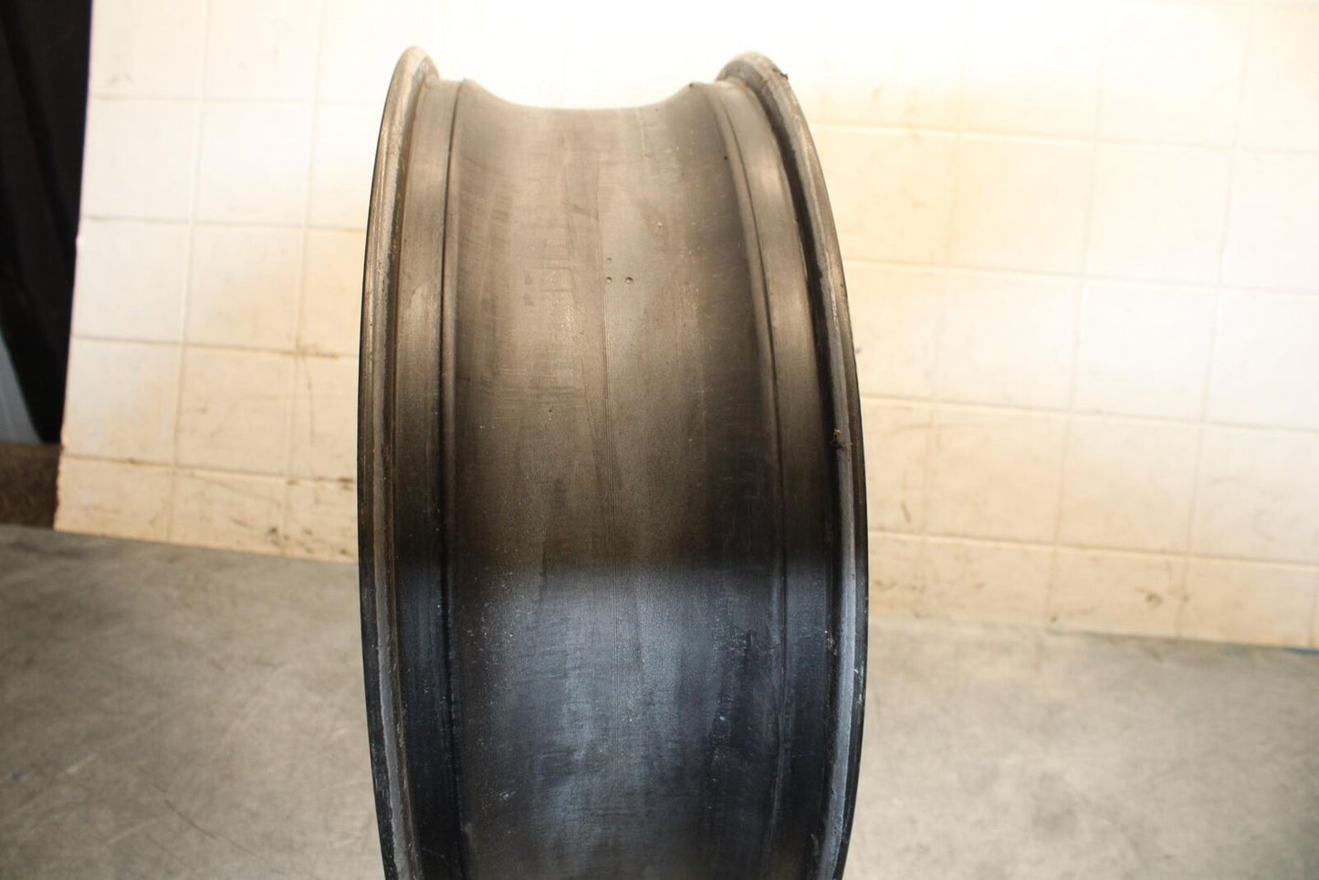 2006 Honda CBR600F4i REAR ROTOR BACK BRAKE DISC AND WHEEL RIM BB567