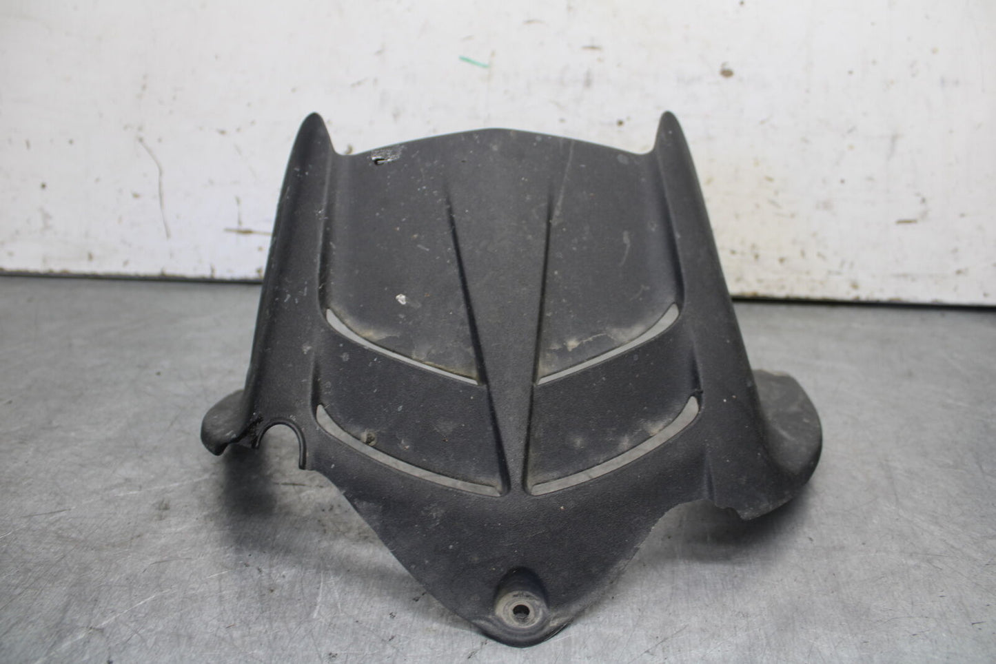 09-12 KAWASAKI NINJA ZX6R REAR BACK WHEEL TIRE HUGGER FENDER 35023-0171 BB698