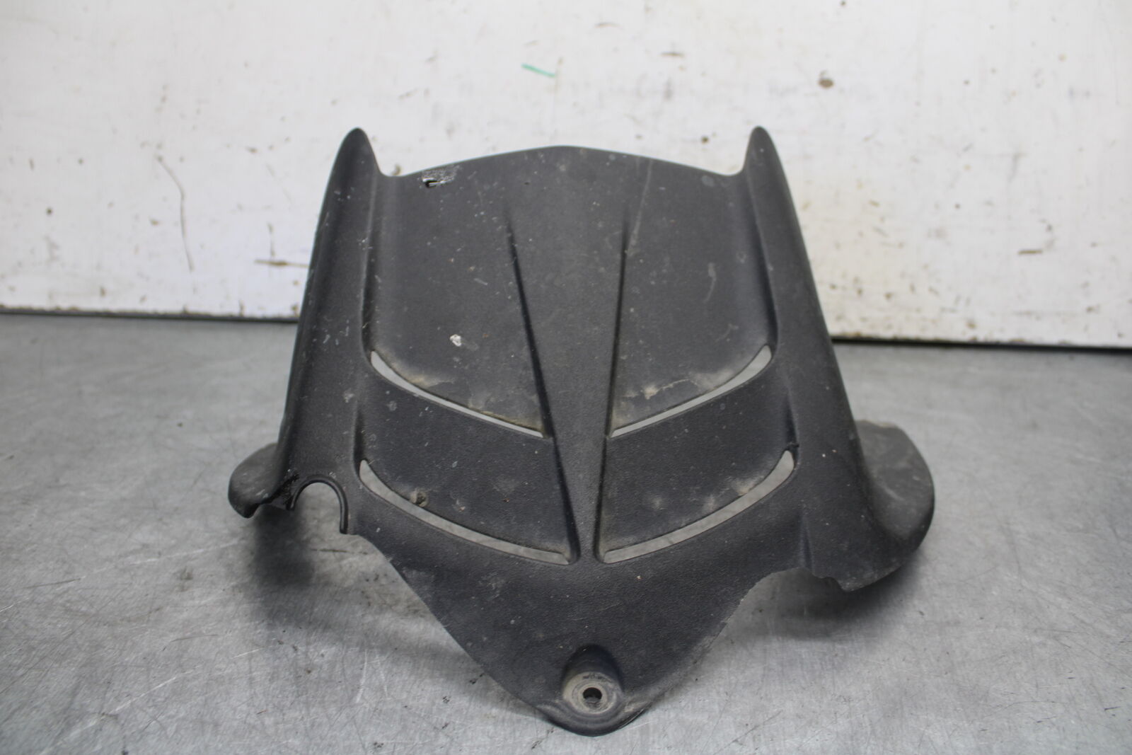 09-12 KAWASAKI NINJA ZX6R REAR BACK WHEEL TIRE HUGGER FENDER 35023-0171 BB698