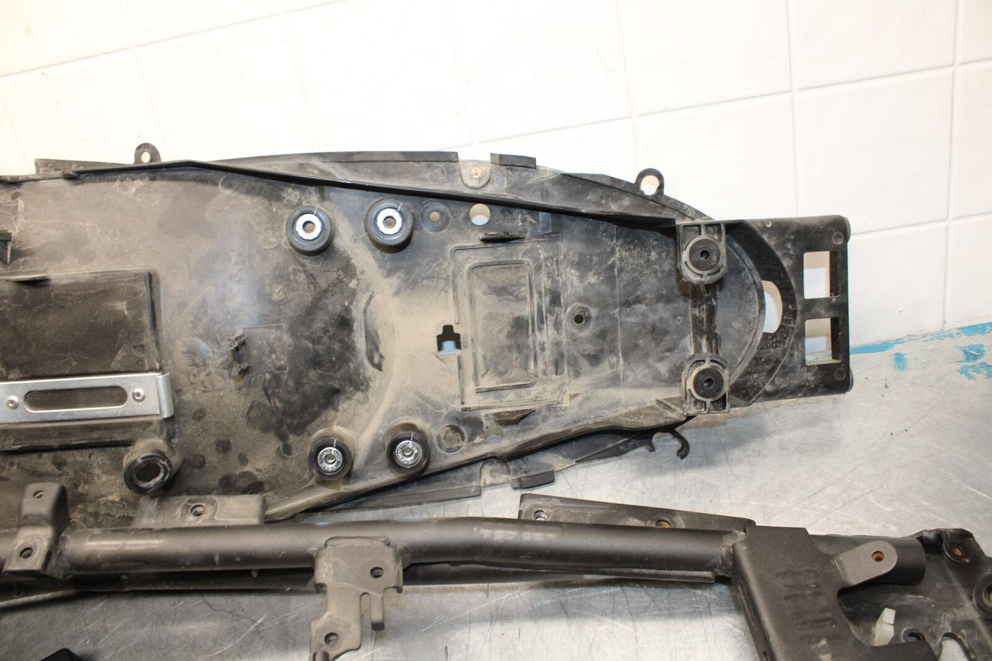 07-08 KAWASAKI CONCOURS 1400 ABS REAR BACK TAIL SUBFRAME SUB FRAME BB449