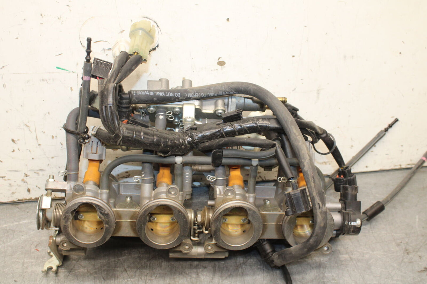 09-15 YAMAHA FZ6R MAIN FUEL INJECTORS / THROTTLE BODIES 36P-13750-10-00 BB719