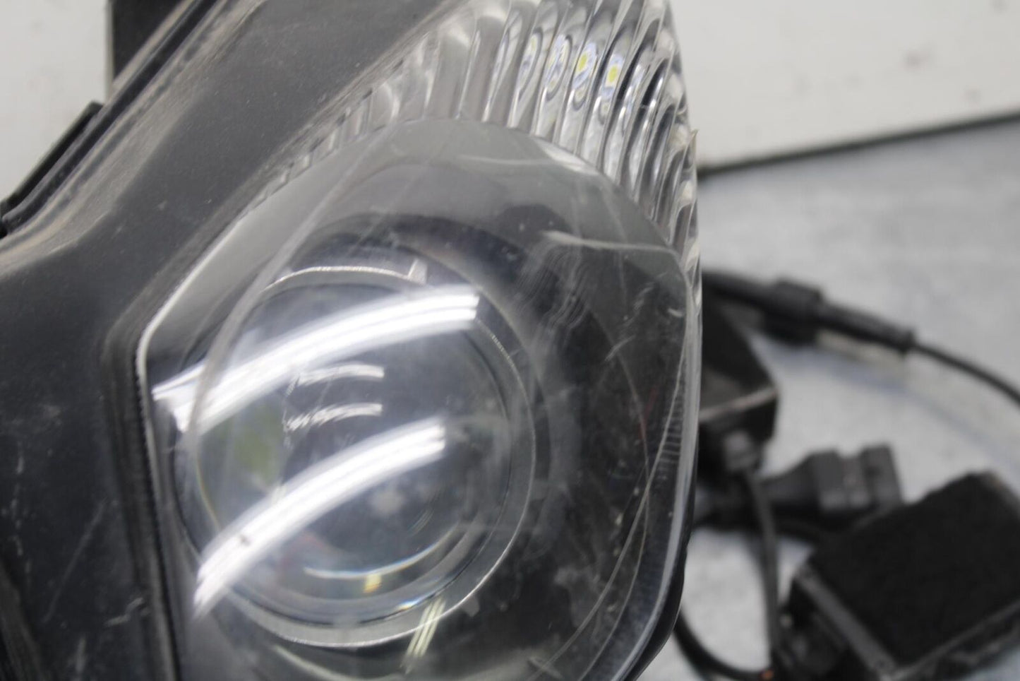 09-12 KAWASAKI NINJA ZX6R FRONT HEADLIGHT HEAD LIGHT LAMP BB617