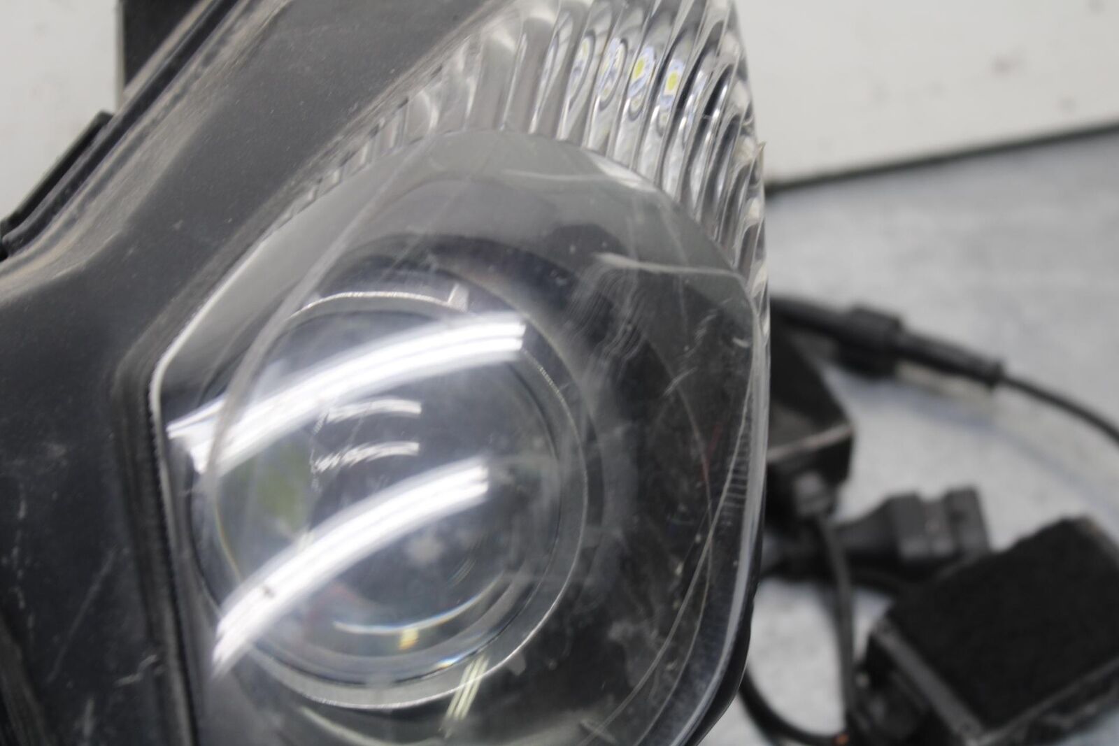 09-12 KAWASAKI NINJA ZX6R FRONT HEADLIGHT HEAD LIGHT LAMP BB617