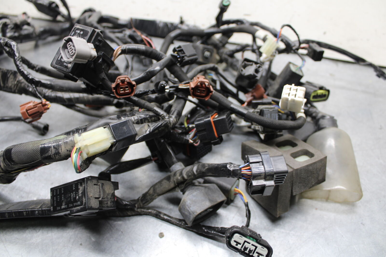 16 KAWASAKI NINJA ZX10R MAIN ENGINE WIRING HARNESS 26031-2117  BB650