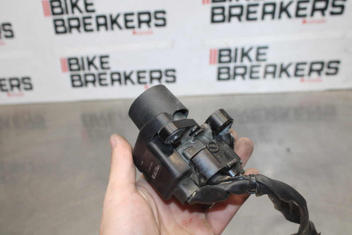 17 YAMAHA YZF R6 IGNITION LOCK NO KEY BB922