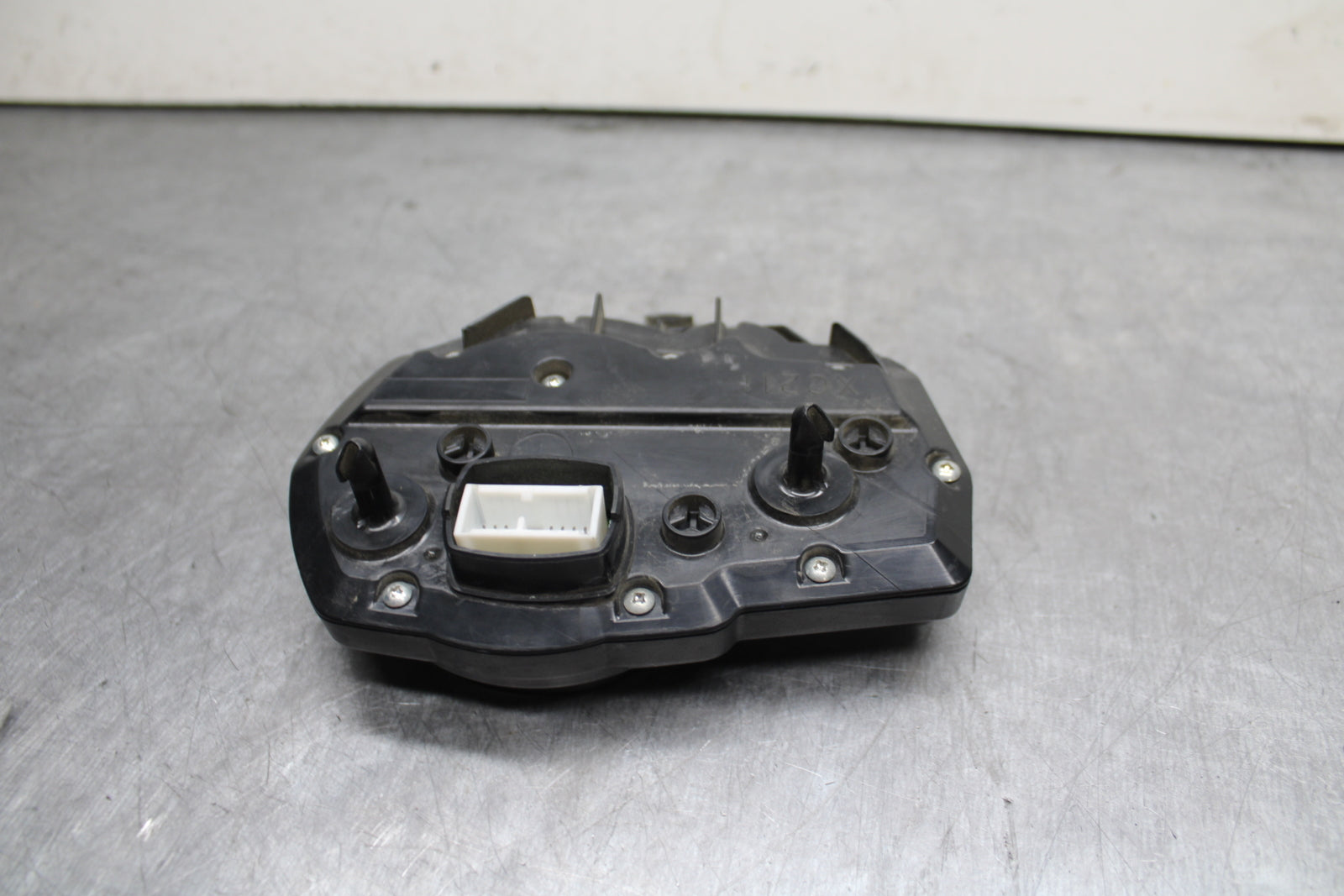 08-10 SUZUKI GSXR 600 SPEEDO TACH GAUGES DISPLAY CLUSTER SPEEDOMETER  BB753