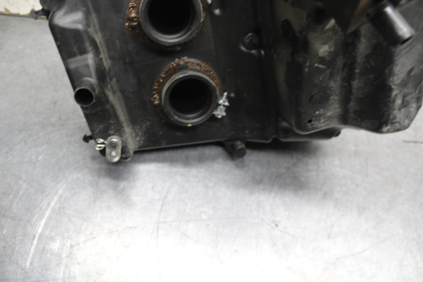 24 KAWASAKI NINJA 500 ABS AIRBOX AIR INTAKE FILTER BOX BB744