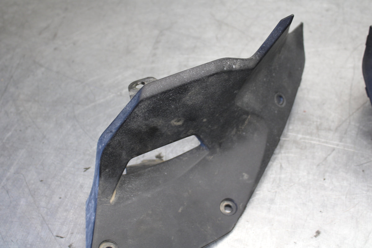 19-22 KAWASAKI Z400 RIGHT LEFT INNER FAIRINGS COWLS PANELS TRIMS BB708