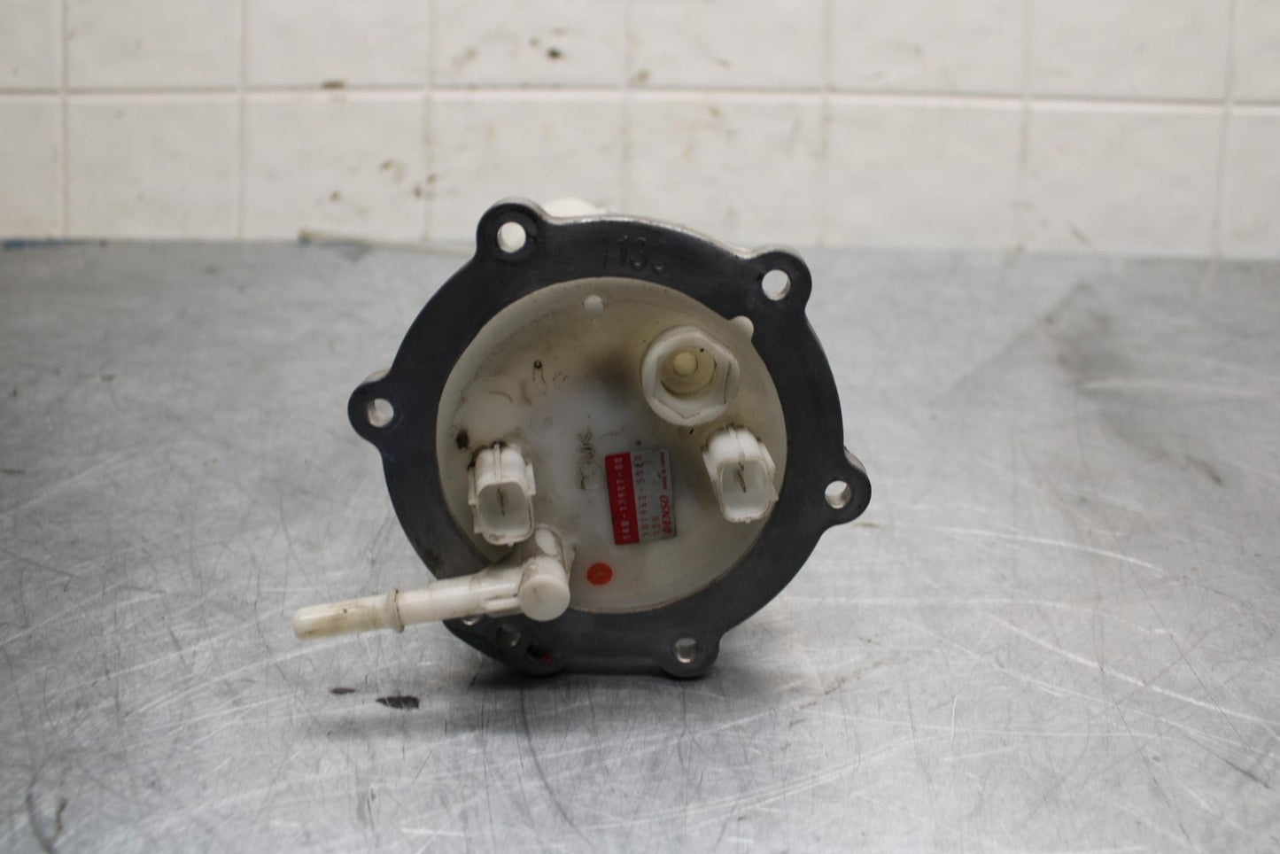 09-14 YAMAHA YZF R1 FUEL PUMP GAS PETROL SENDER UNIT BB448