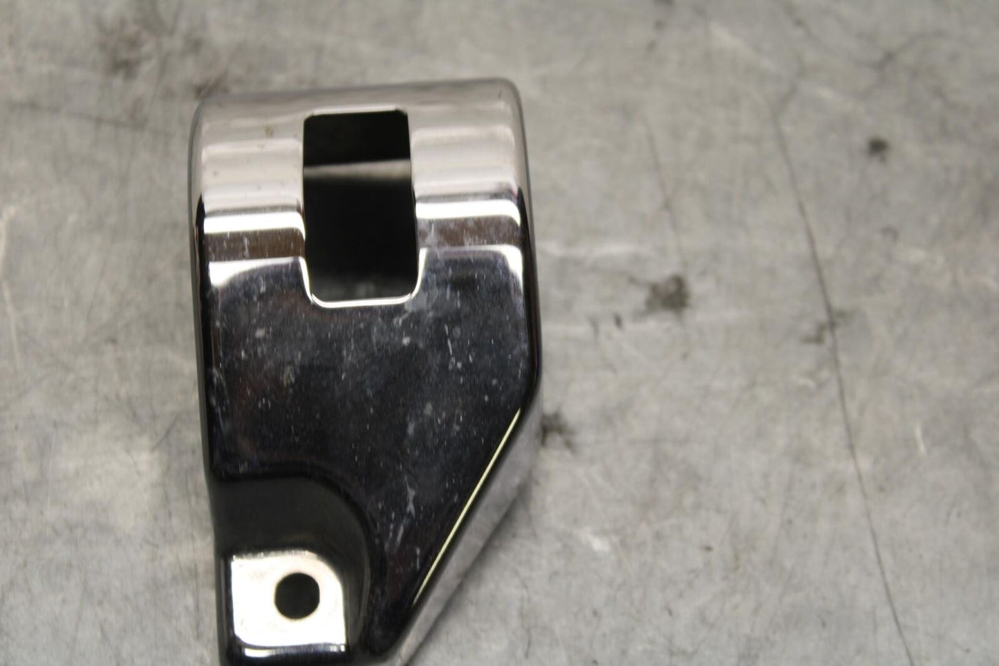 2005 Kawasaki Vulcan 1600 VN1600D Nomad REAR BACK BRAKE RESERVOIR COVER  BB556