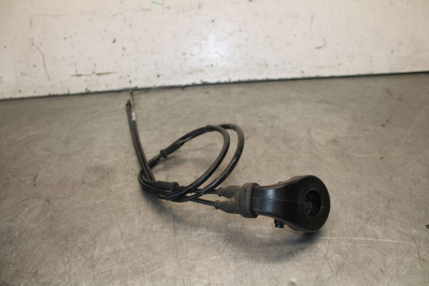 19-23 KAWASAKI NINJA ZX6R THROTTLE CABLE LINE HOUSING GUIDE BB701