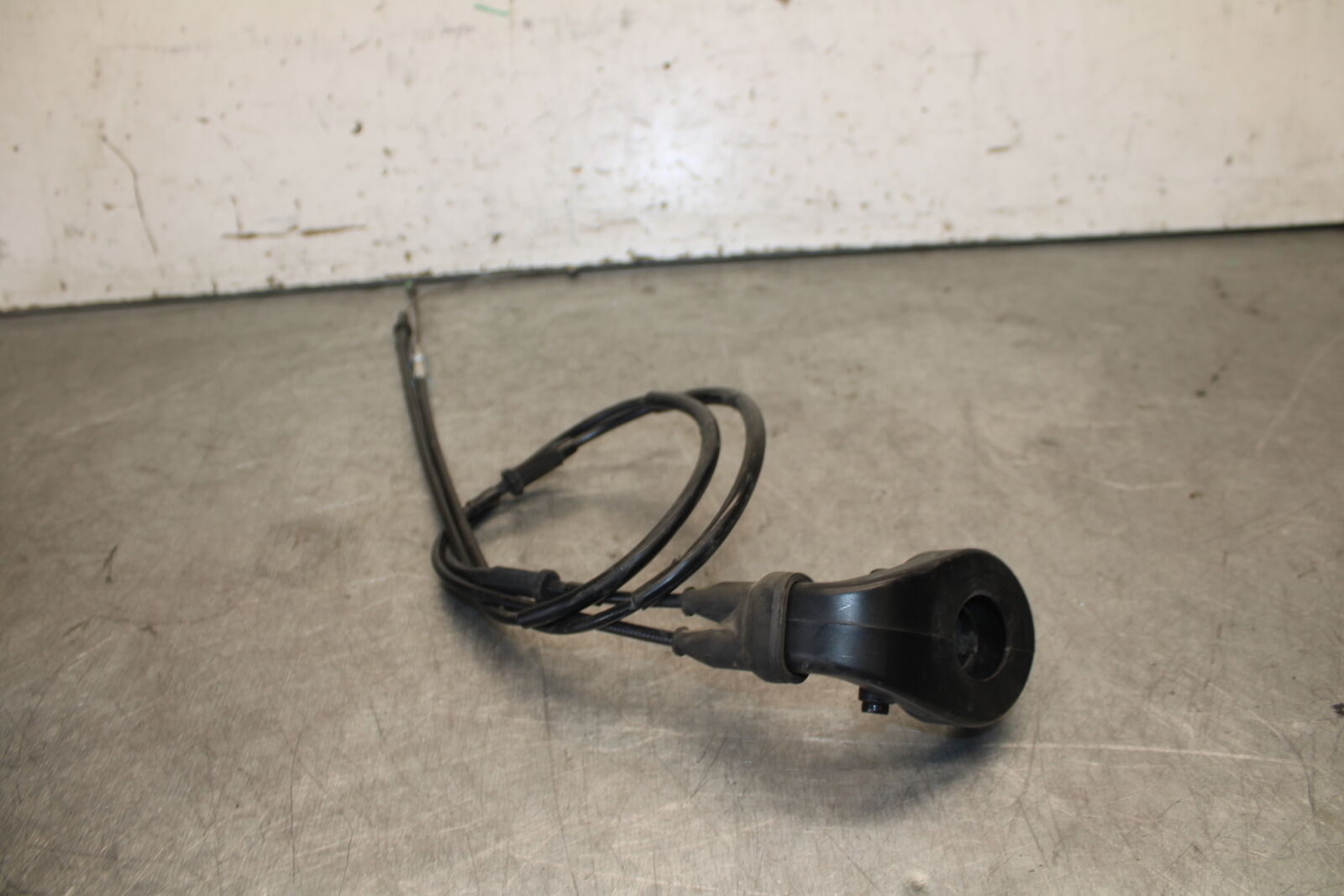 19-23 KAWASAKI NINJA ZX6R THROTTLE CABLE LINE HOUSING GUIDE BB701
