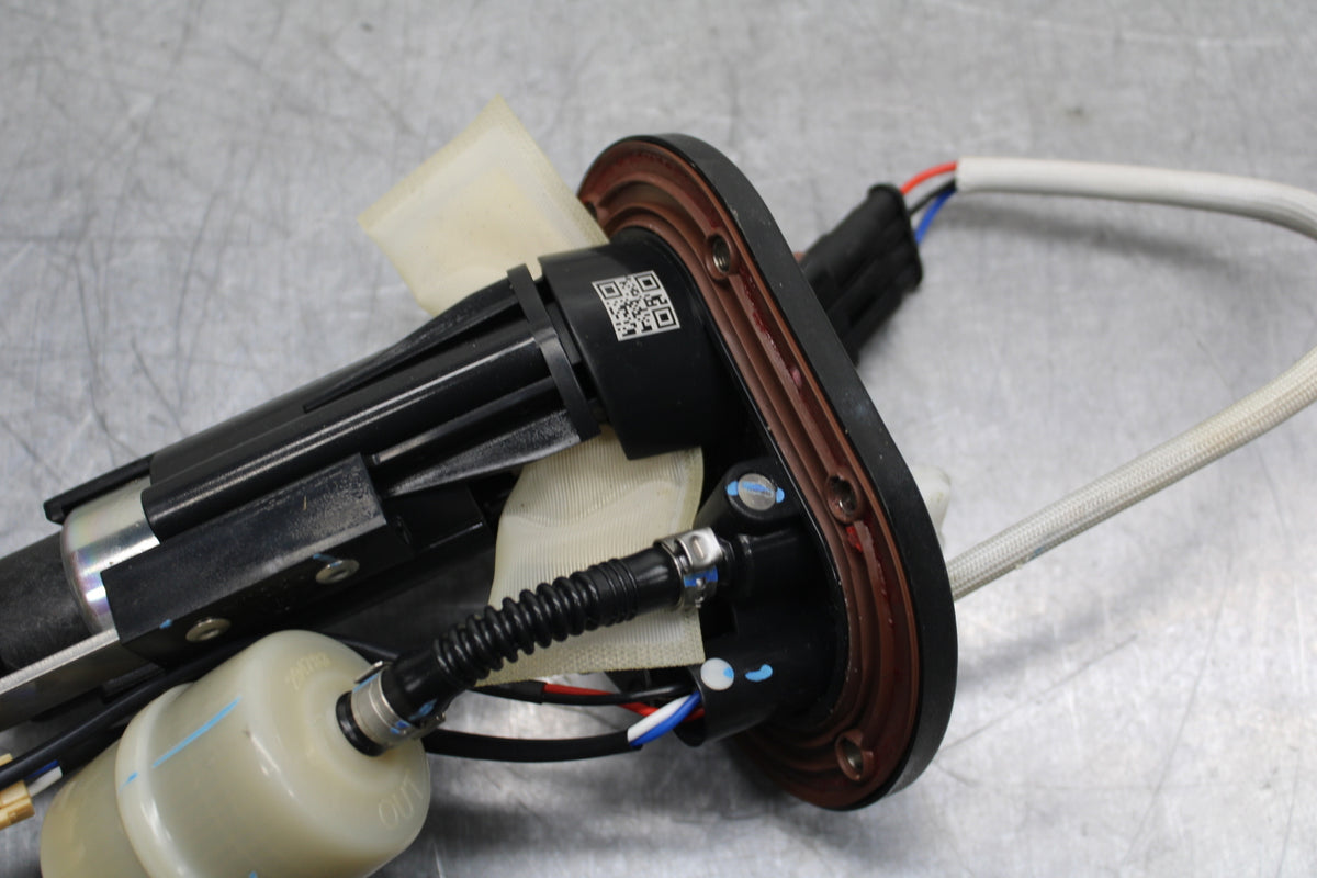 21-24 APRILIA TUONO 660 FACTORY FUEL PUMP GAS PETROL SENDER UNIT BB733