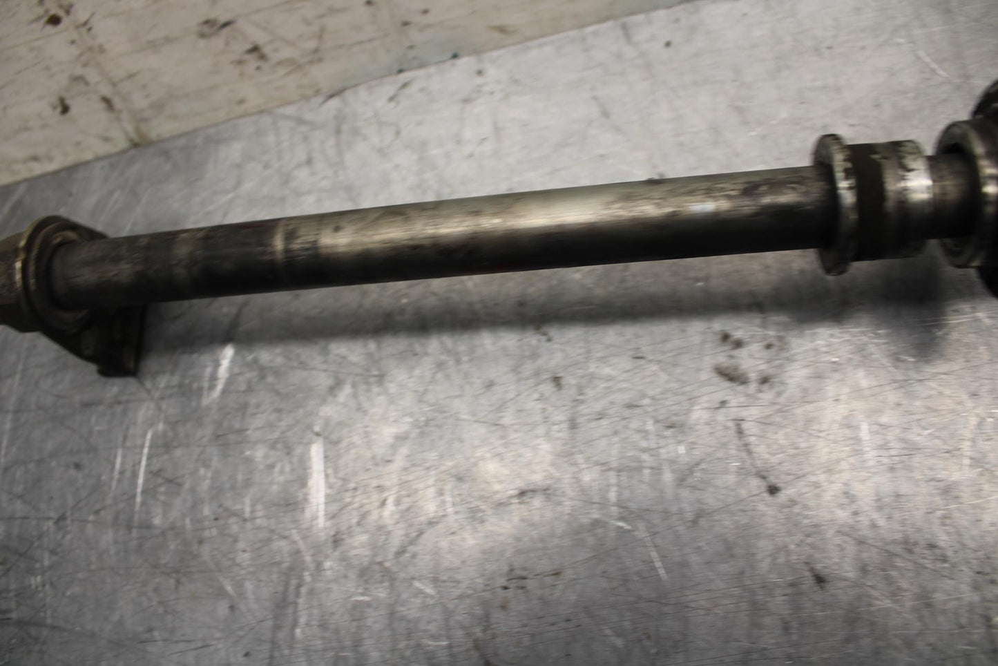 00-01 KAWASAKI ZZR600 REAR AXLE BACK WHEEL RIM PIVOT BOLT AXEL BB31