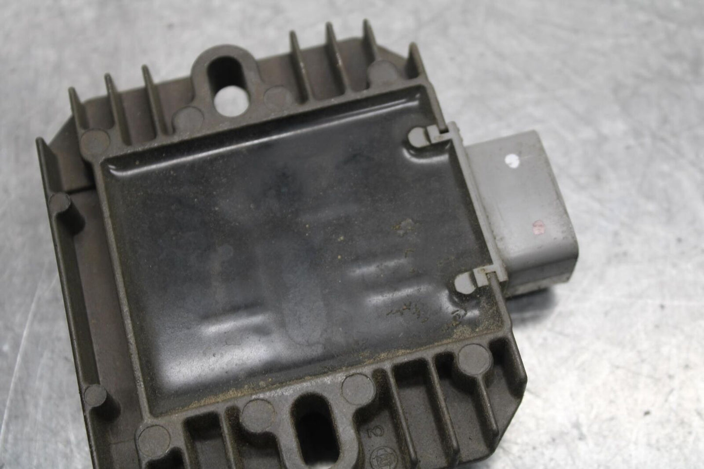 15-16 KAWASAKI EX300 RECTIFIER VOLTAGE REGULATOR BB635