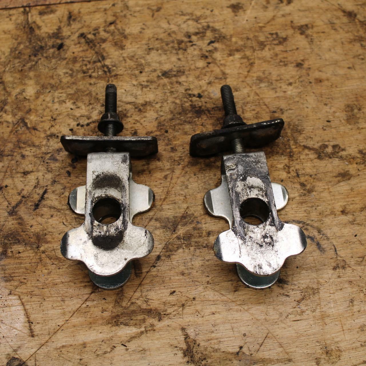 04-09 SUZUKI GS500F SWINGARM CHAIN TENSIONER ADJUSTMENT BRACKETS  BB335