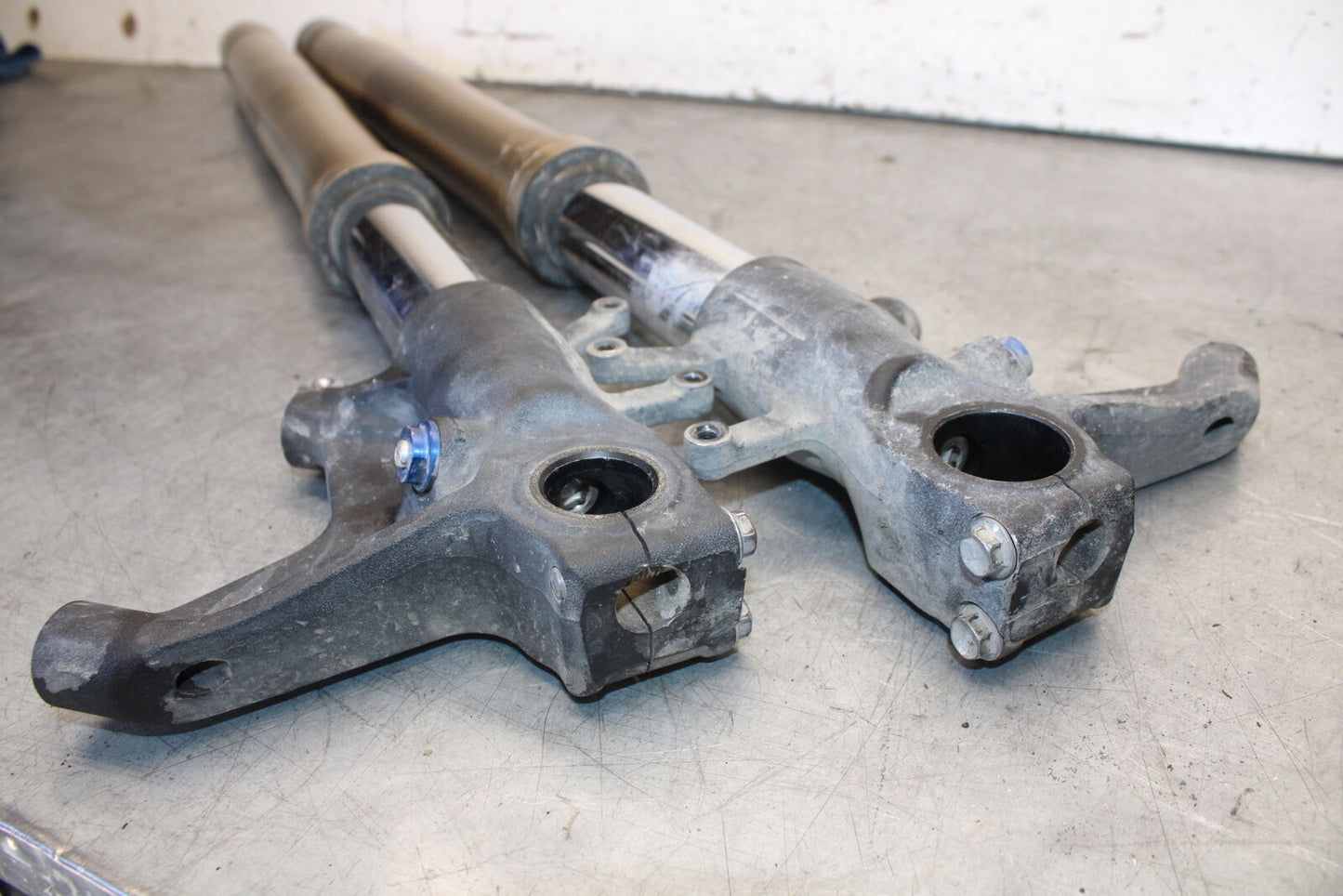 06-07 SUZUKI GSXR 600 FRONT FORKS SHOCK SUSPENSION SET PAIR  BB694