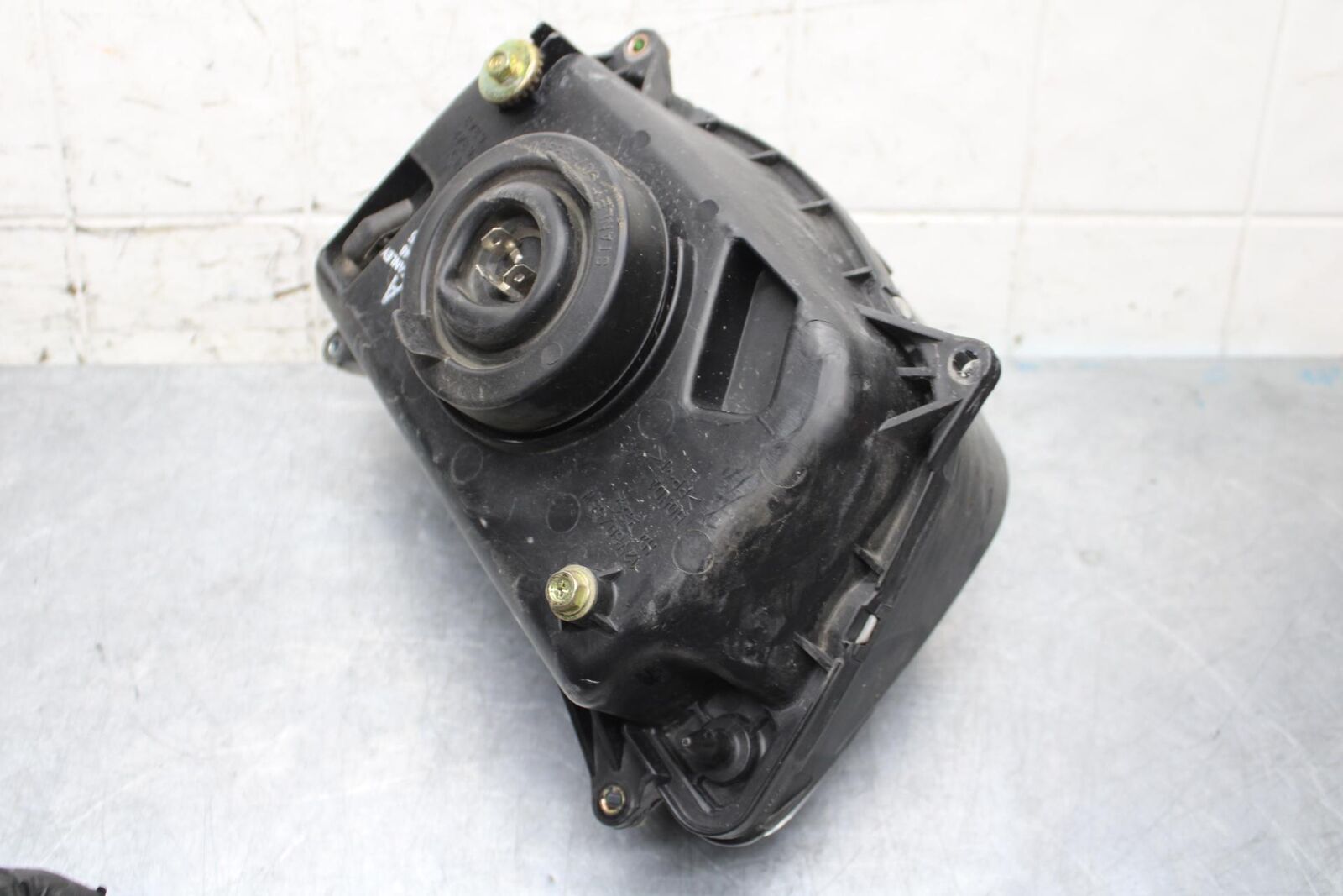 2000 Honda CBR600F4 FRONT HEADLIGHT HEAD LIGHT LAMP 33120-MBW-682 BB552
