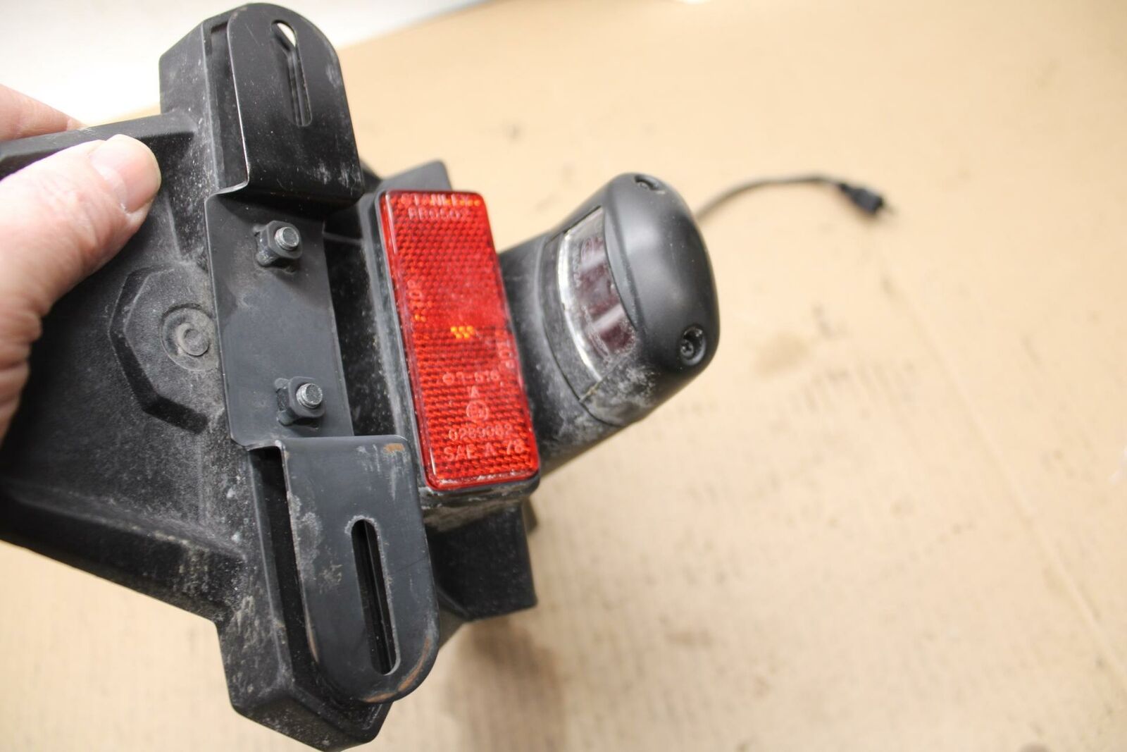 15 KAWASAKI NINJA 300 EX300 ABS LICENSE PLATE LIGHT BB395