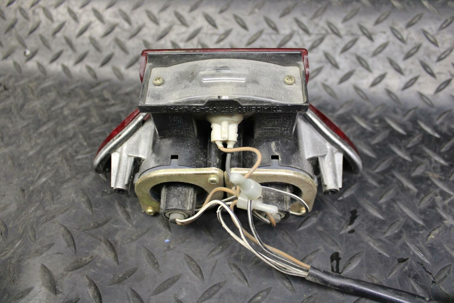 05-06 SUZUKI KATANA 750 GSX750F REAR TAIL TAILLIGHT BACK BRAKE LIGHT bb166