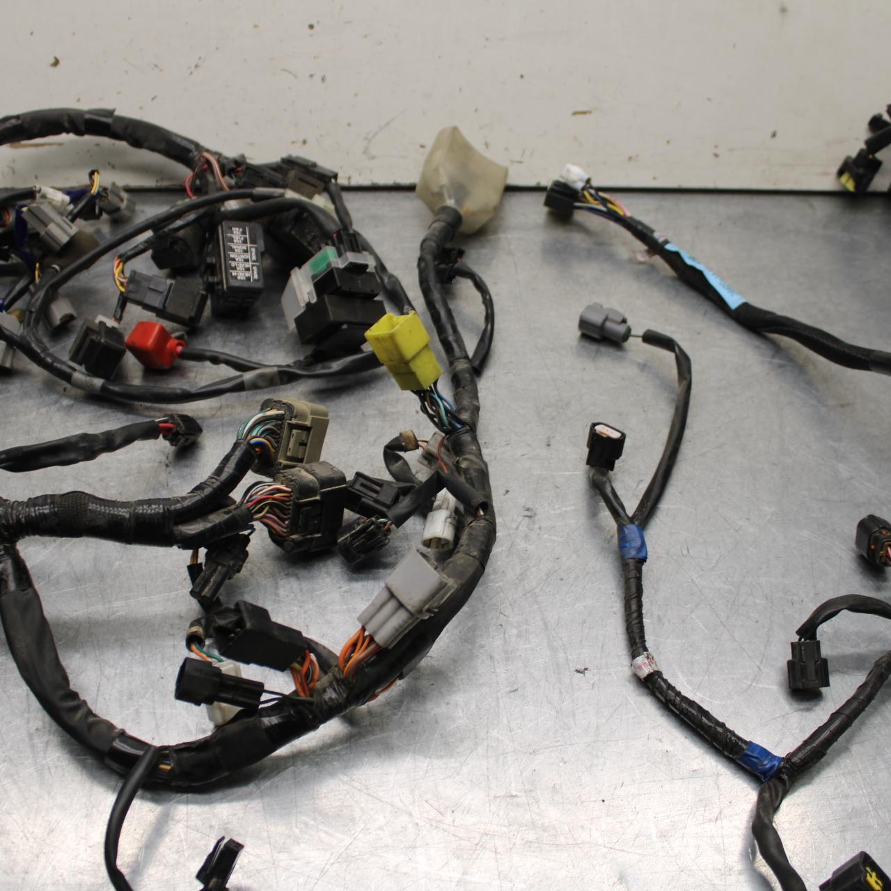 11-23 SUZUKI GSXR 750 MAIN ENGINE WIRING HARNESS MOTOR WIRE LOOM BB630