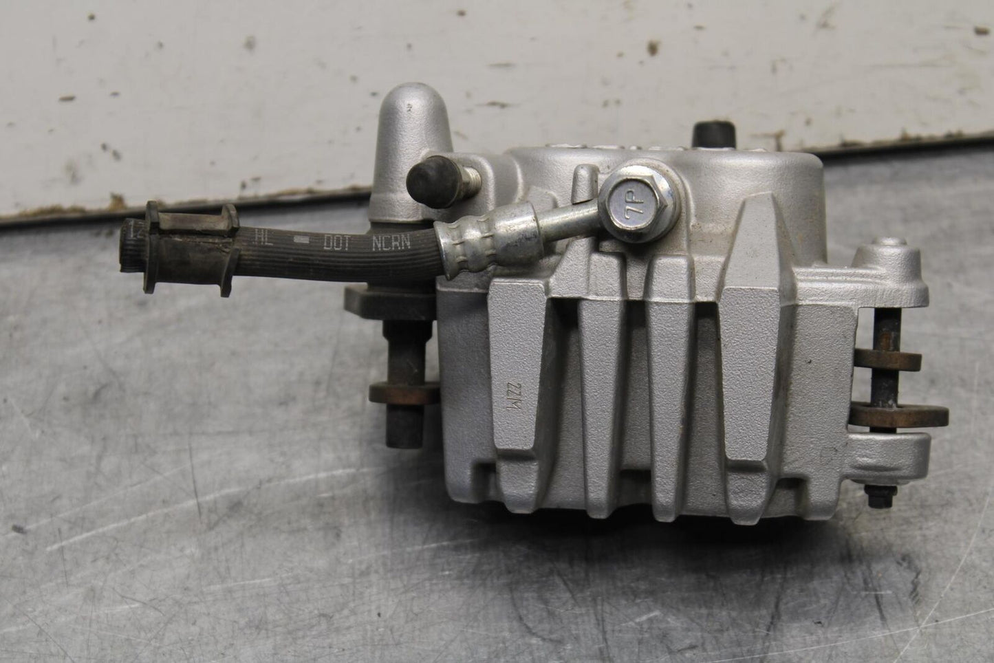 2013 Suzuki Boulevard C50T FRONT BRAKE CALIPER BB625