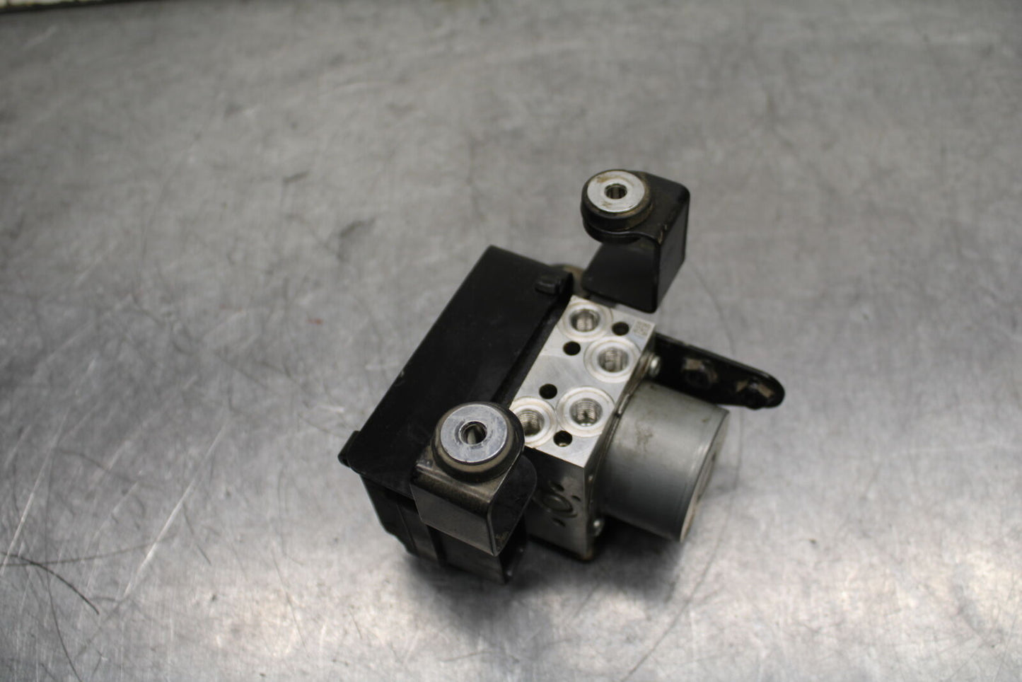 19-24 YAMAHA R3 ABS PUMP UNIT MODULE BB736
