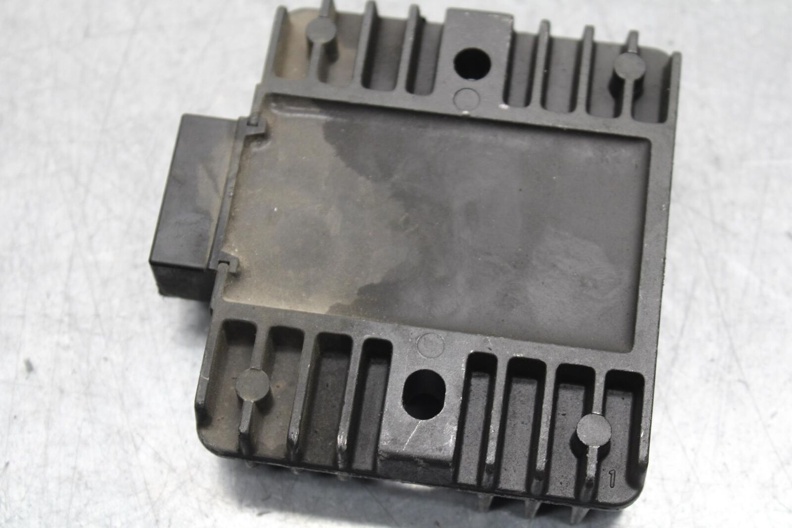 05 YAMAHA YZF R6S RECTIFIER VOLTAGE REGULATOR BB600
