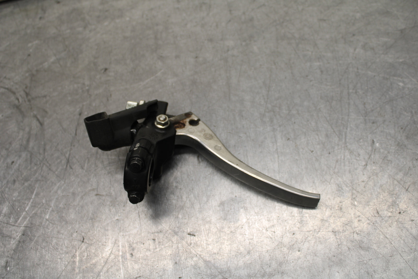 15-16 HONDA CB300F CLUTCH PERCH MOUNT WITH LEVER  BB740