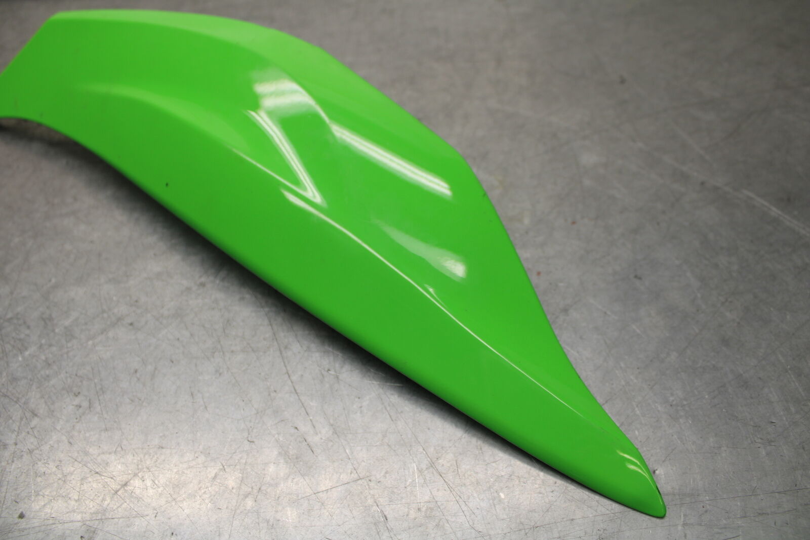 16 KAWASAKI NINJA ZX10R RIGHT REAR BACK TAIL FAIRING COWL 36001-0641-51B  BB650