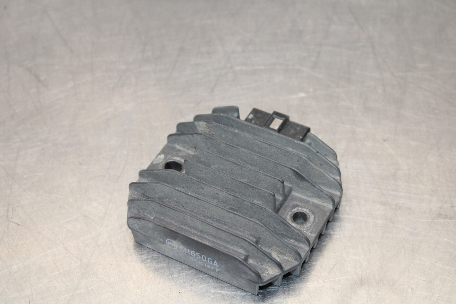 08-18 KAWASAKI KLR650 RECTIFIER VOLTAGE REGULATOR BB183