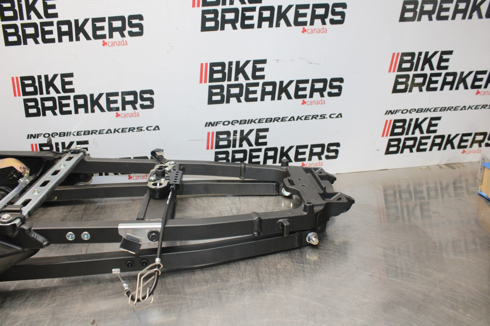 23-24 KAWASAKI NINJA ZX14R NEW! REAR SUBFRAME BACK SUB FRAME BB764