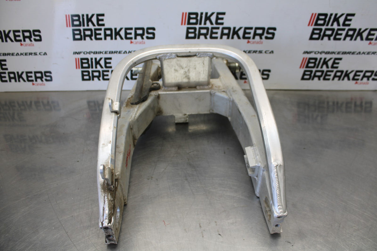 01 HONDA CBR900RR REAR SWINGARM BACK SUSPENSION SWING ARM BB00