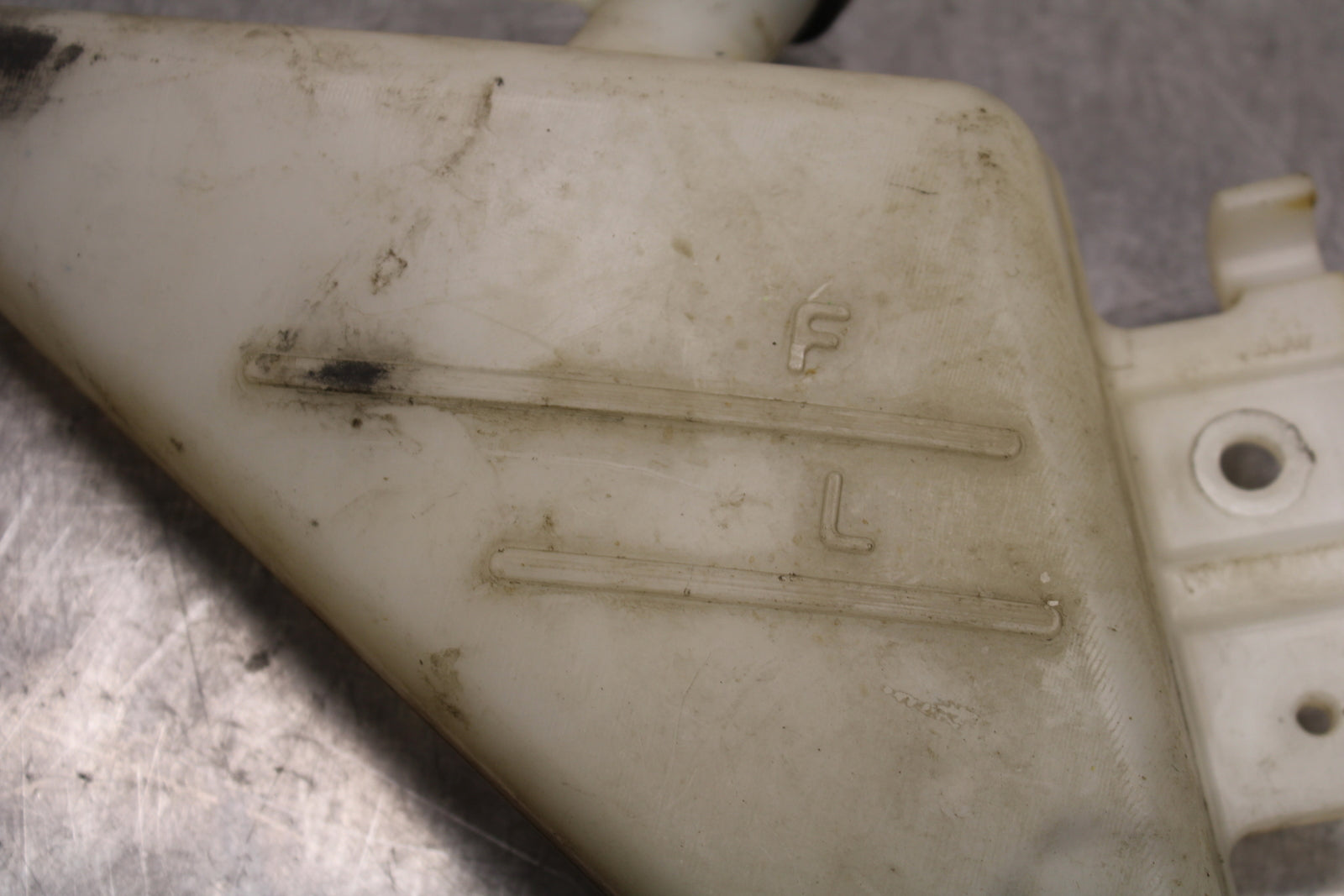 08-10 SUZUKI GSXR 600 COOLANT WATER TANK RESERVOIR BOTTLE BB132